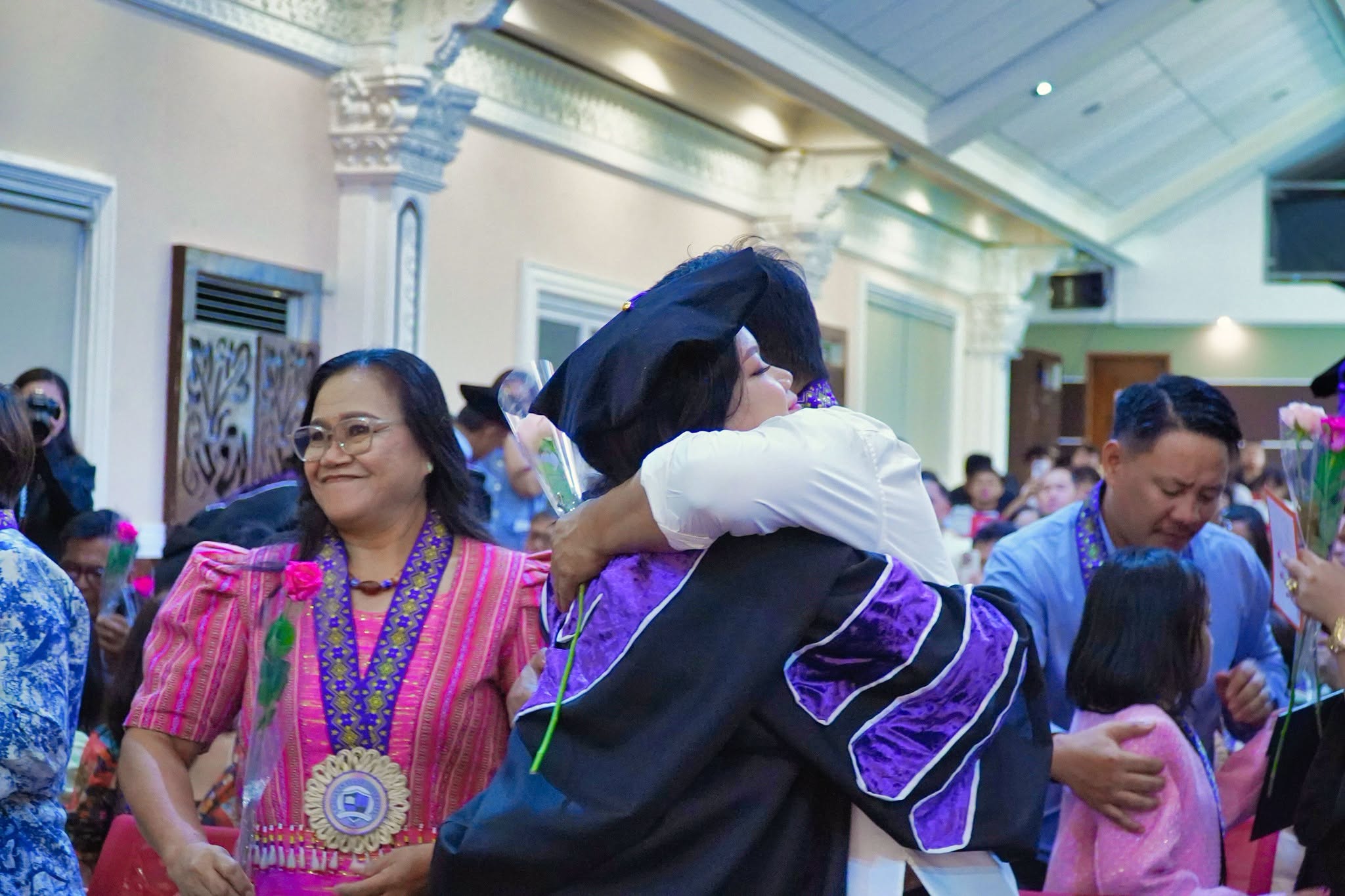 24TH-GRAD-COL-PHOTOSET photo 19